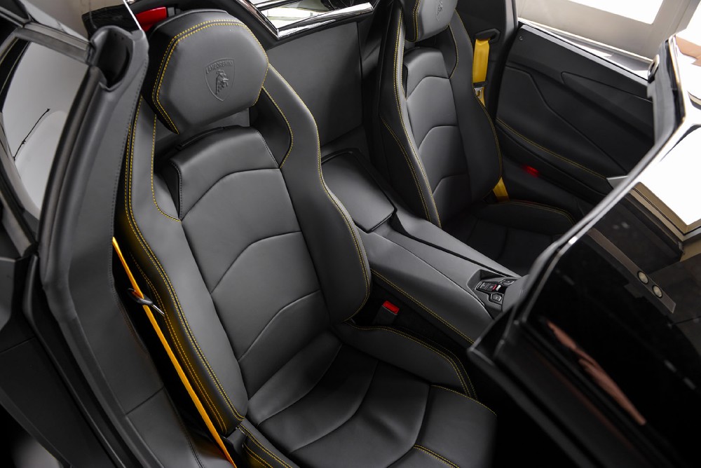 Lamborghini Aventador Roadster 2015 限定版 Used 2015 Lamborghini Aventador LP 700-4 Roadster For Sale