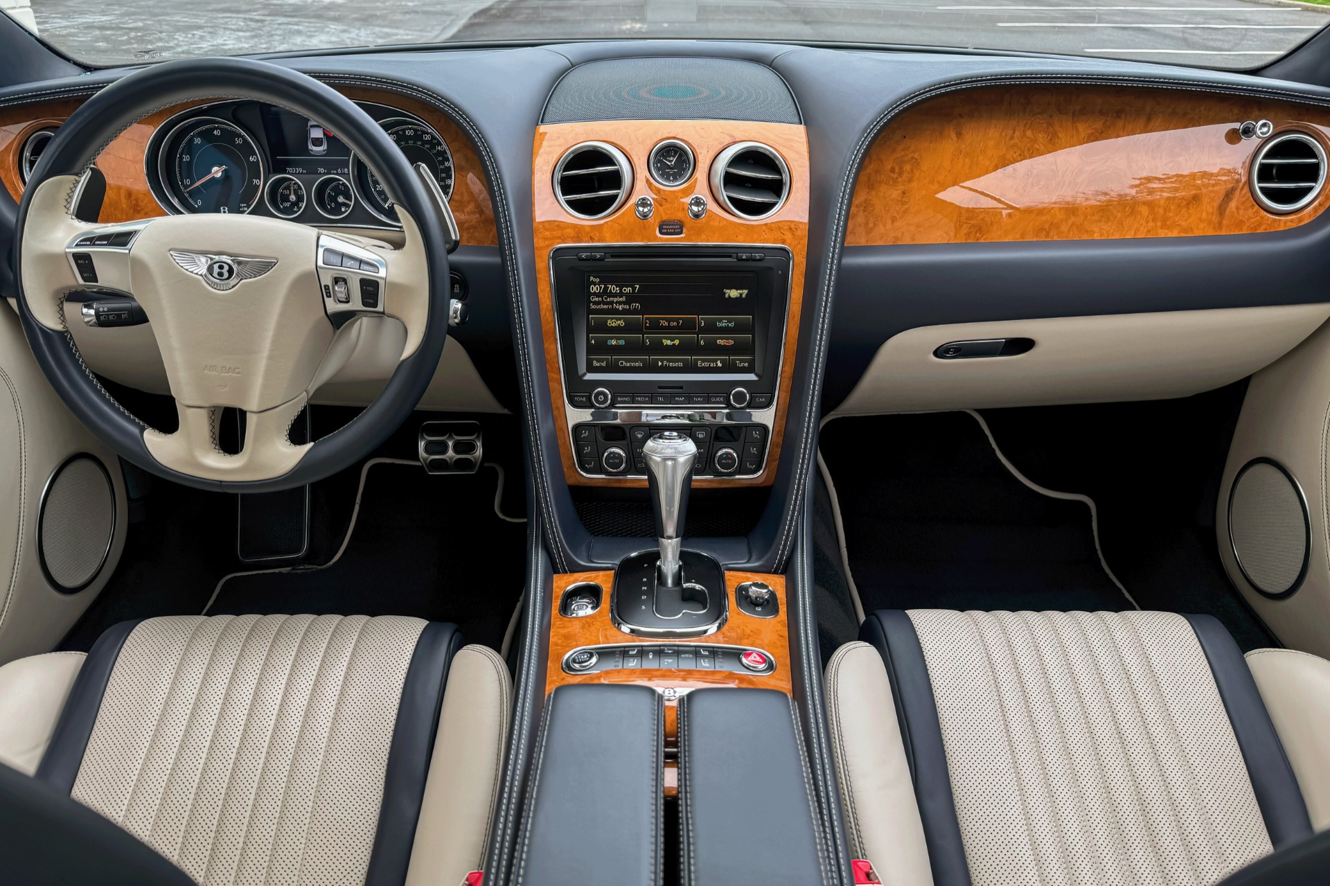 東京ディズニー リゾートロードスターコンバーティブル2015.2016.2017 Used 2017 Bentley Continental GT V8 GT V8 For Sale ($79,900