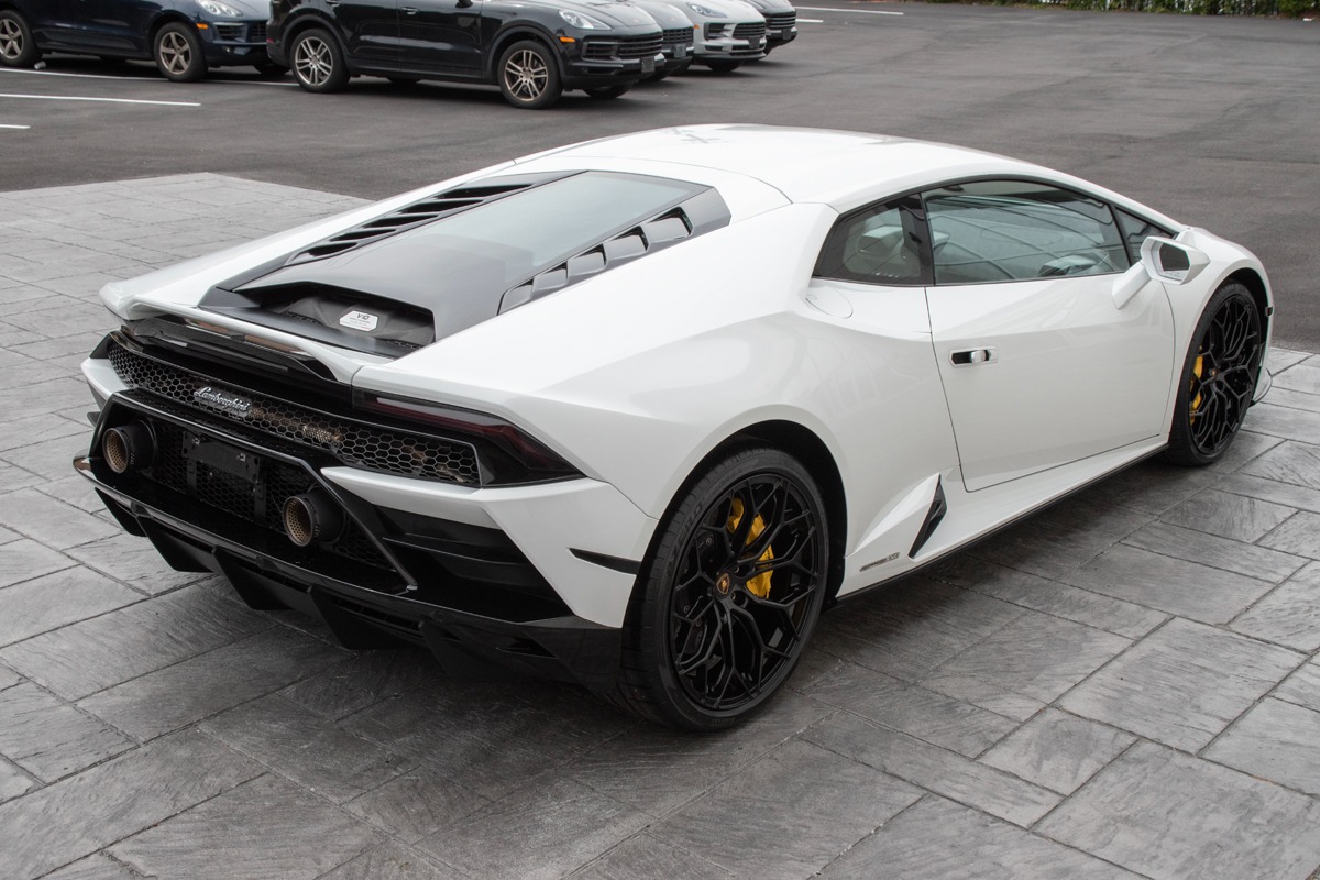 シャンデラ　UR Used 2021 Lamborghini Huracan EVO Coupe For Sale (Sold