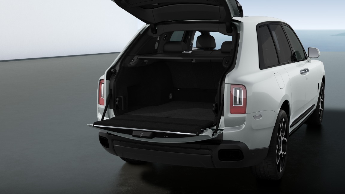 New 2023 Rolls-Royce Cullinan Black Badge For Sale (Sold