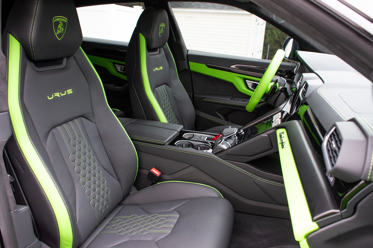 未開封新品　SEMUTA Used 2023 Lamborghini Urus S For Sale (Sold) | Bentley Long