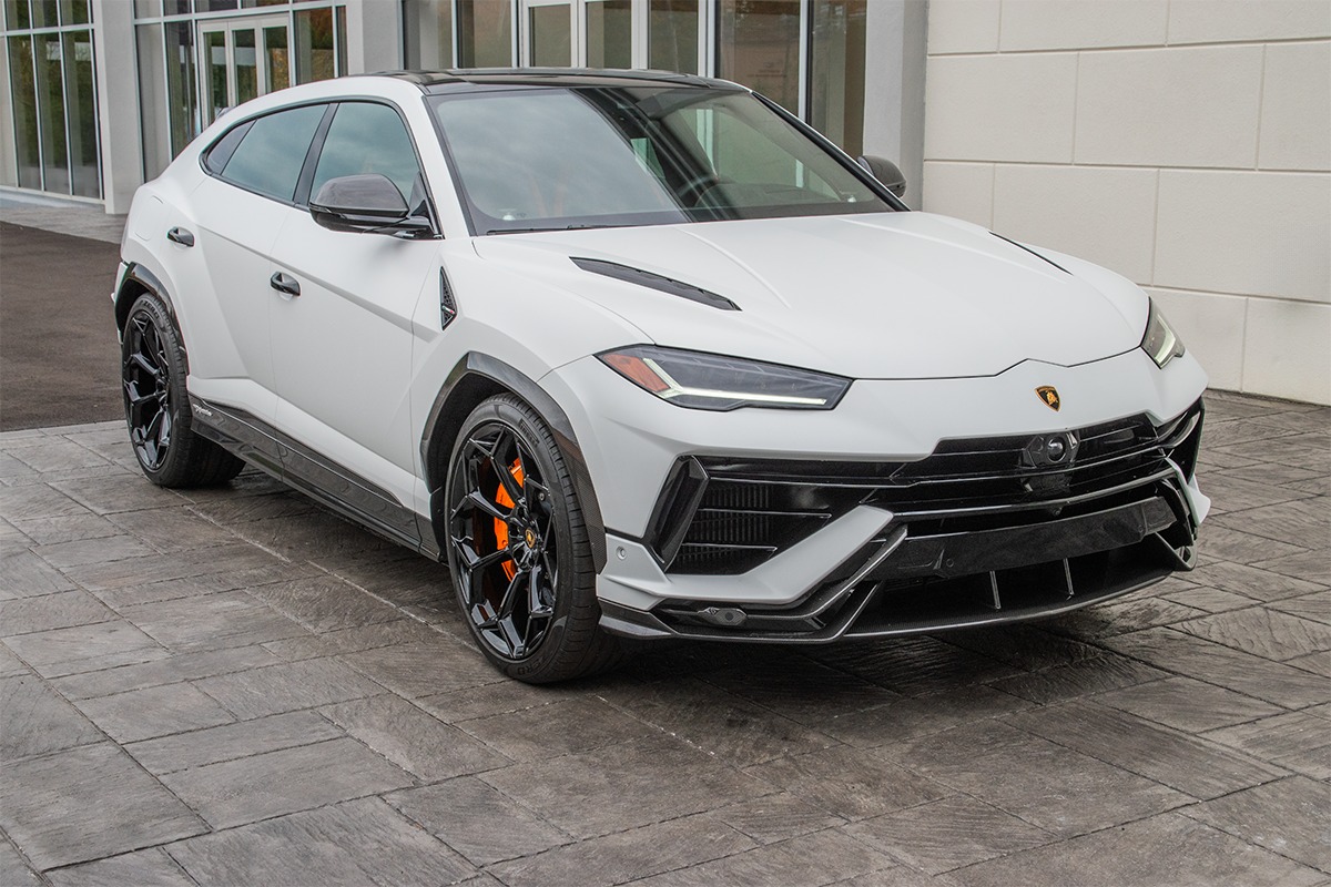 未使用☆タグ付【レミュー】ダークブラウン　3ピース　プレミアムストレッチ　AB4 Used 2023 Lamborghini Urus Performante For Sale (Sold